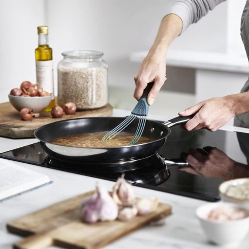 fouet-de-cuisine-spatule