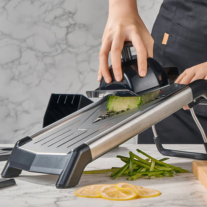 mandoline-japonaise-en-v-ultratranche-robuste