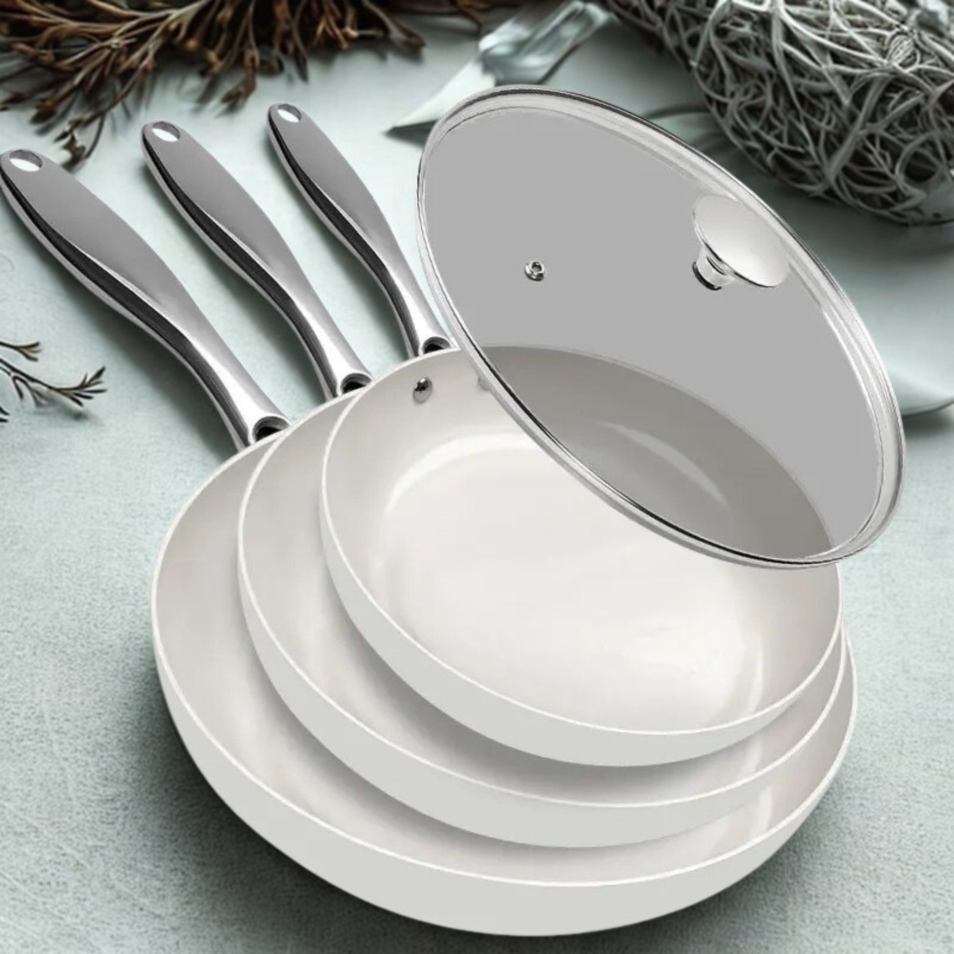 poele en ceramique blanc modele