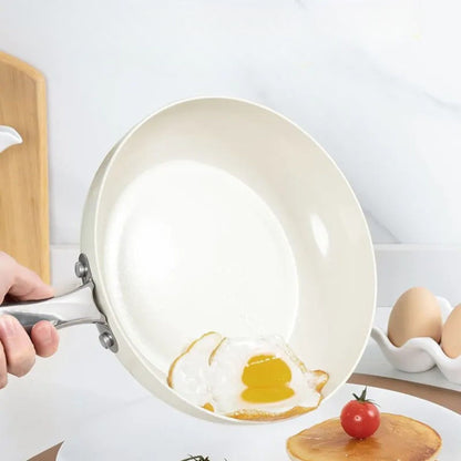 poele en ceramique blanc pratique