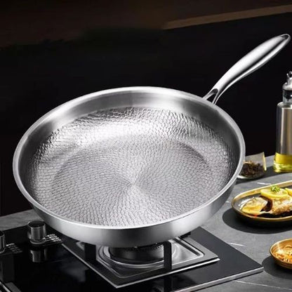 poele-inox-induction-martele-resistant