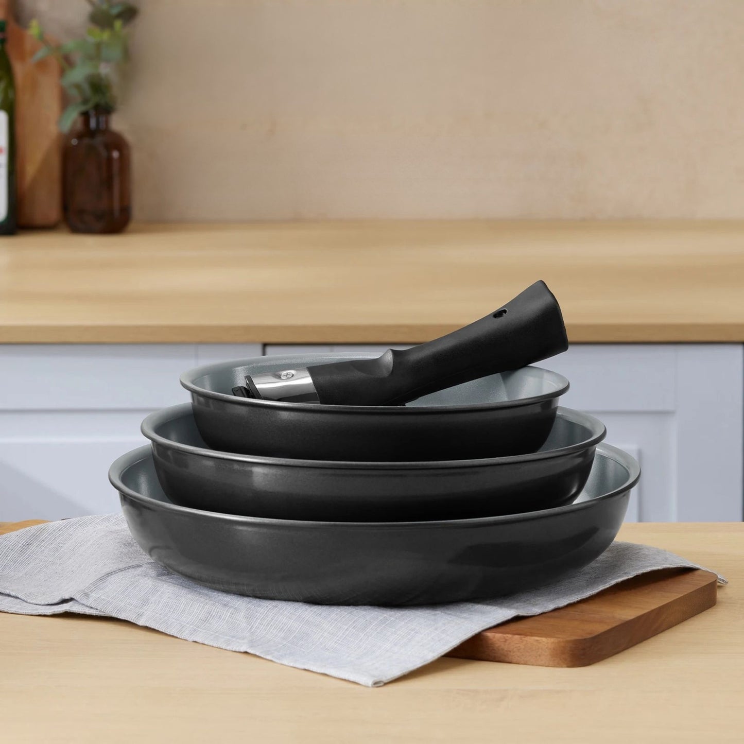 poeles poignees amovibles noir