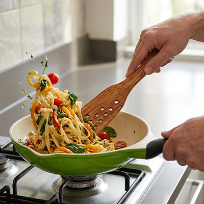 spatule en bois filtrante melanger