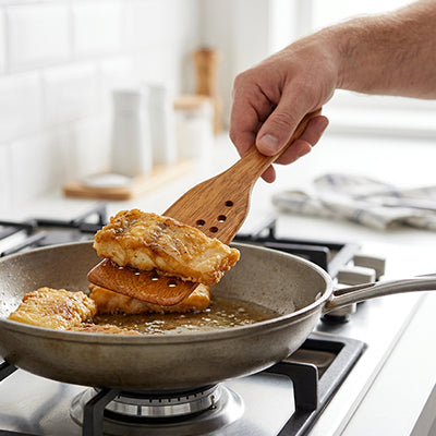 spatule en bois filtrante moins de gras