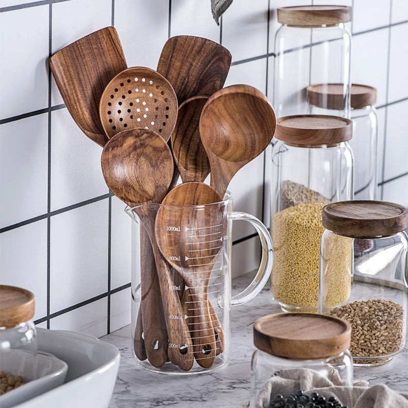 spatule-en-bois-pot